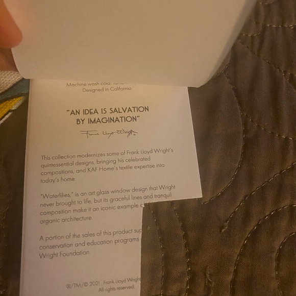 NWT Frank Lloyd Wright  tea towel & soap brand new with tags - Picture 3 of 7